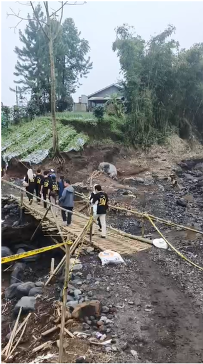Pembangunan Jembatan Toko Emas Nur